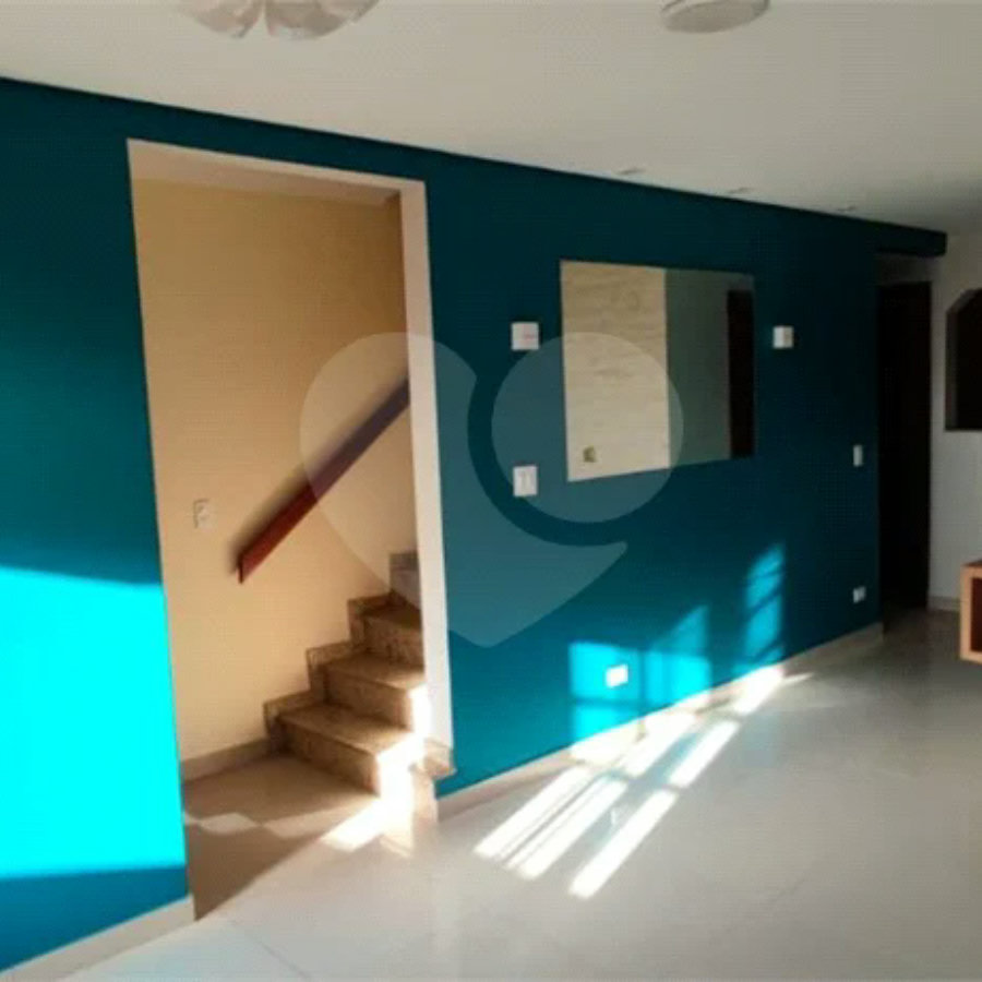 Casa à venda com 3 quartos, sendo 1 suíte, no condomínio Residencial Gabriela, São Paulo - SP