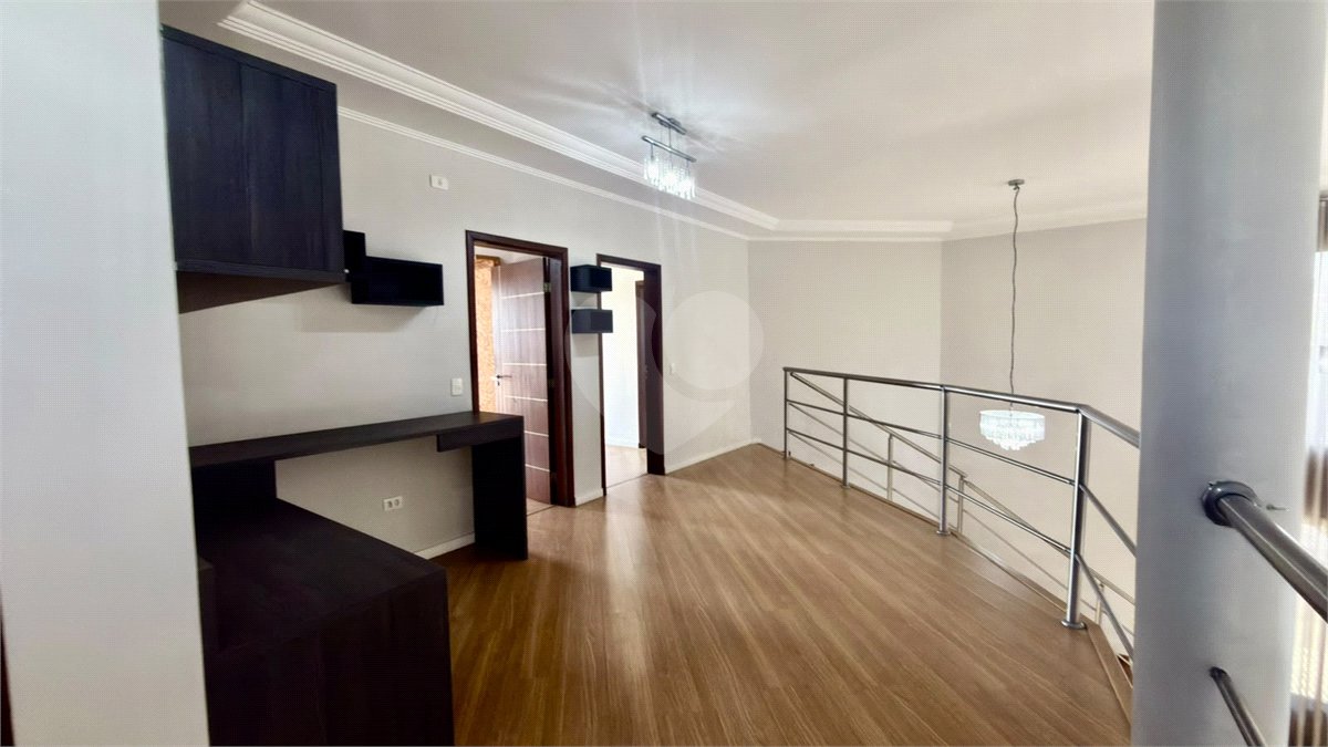 Casa à venda com 4 suítes no condomínio Parque Village Castelo, Itu - SP