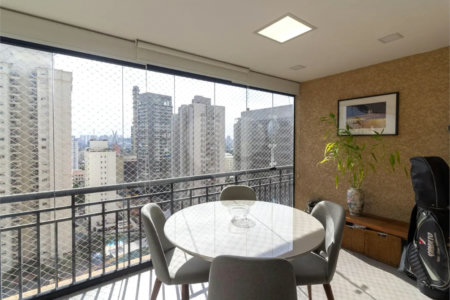 Apartamento à venda com 3 quartos, sendo 2 suítes, em Brooklin Paulista, São Paulo, SP