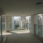 Apartamento à venda com 3 suítes em Campo Belo, São Paulo, SP