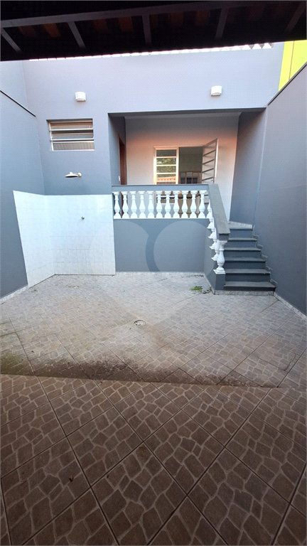 Sobrado à venda com 2 suítes em Jardim Itamaracá, Indaiatuba, SP