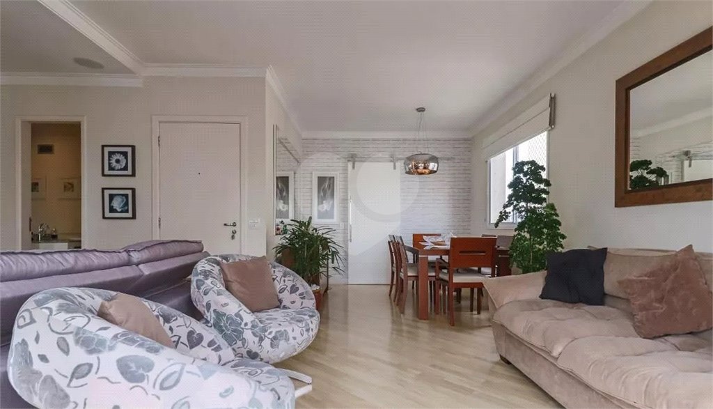 Apartamento à venda com 3 suítes em Vila Ipojuca, São Paulo, SP