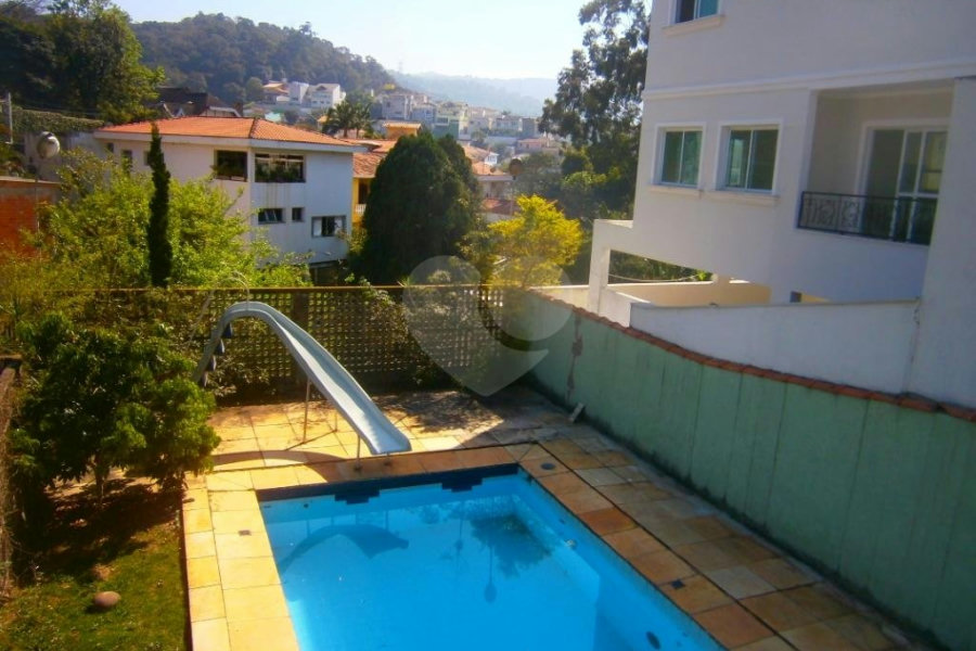 Casa à venda com 4 quartos, sendo 1 suíte, em Horto, São Paulo, SP