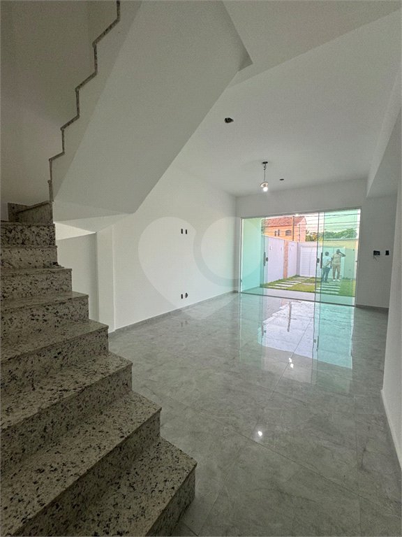 Casa à venda com 4 quartos, sendo 1 suíte, em Inhoaíba, Rio de Janeiro, RJ