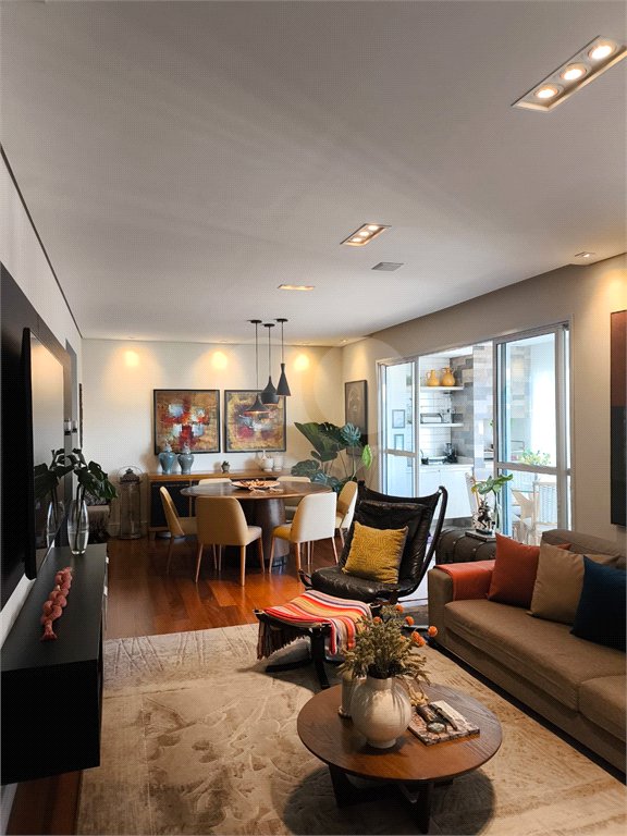 Apartamento à venda com 3 quartos, sendo 1 suíte, no Centro, São Bernardo do Campo, SP