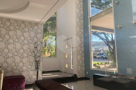Casa à venda com 4 quartos, sendo 1 suíte, no condomínio Ibiaram, Itupeva - SP