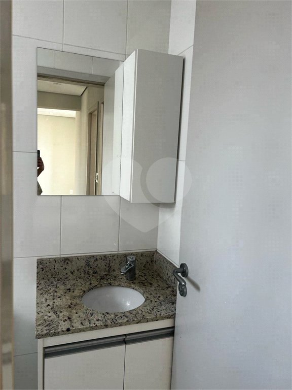 Apartamento para alugar com 2 quartos, sendo 1 suíte, em Campestre, Santo André, SP