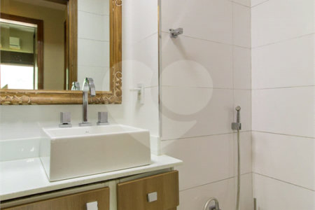 Apartamento à venda com 4 quartos, sendo 1 suíte,  em Tijuca, Rio de Janeiro, RJ