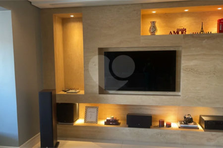 Apartamento na Mooca com 204 m² com vista maravilhosa, sendo 3 suítes e 4vagas.