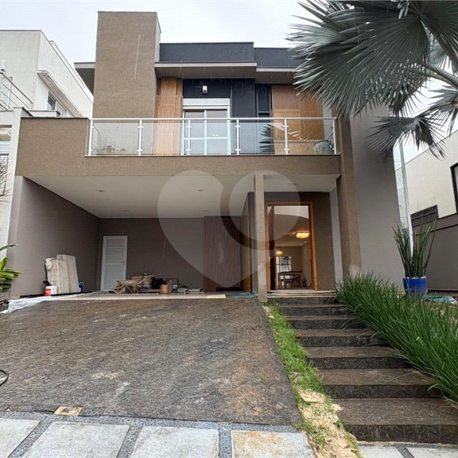 Casa à venda com 4 quartos, sendo 3 suítes, no condomínio Mont Blanc, Sorocaba - SP