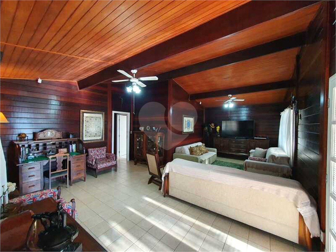 Chácara à venda com 3 quartos, sendo 1 suíte,  em Lago Azul, Araçoiaba da Serra, SP