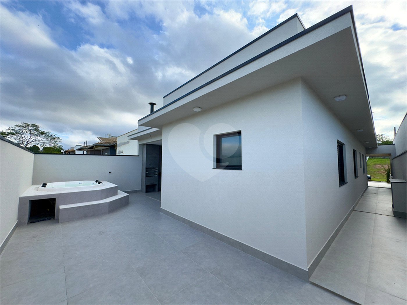 Casa à venda com 3 suítes no condomínio Residencial Phytus, Cabreúva - SP