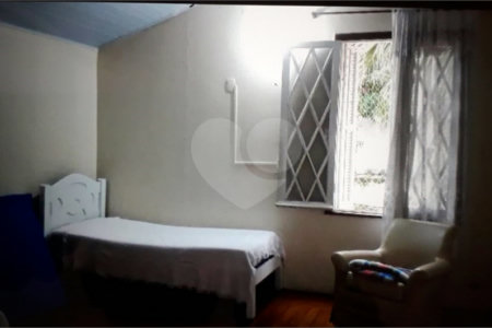 Sobrado à venda com 4 quartos, sendo 2 suítes,  em Alto da Lapa, São Paulo, SP