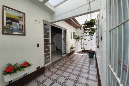 Sobrado à venda com 3 quartos, sendo 1 suíte,  em Jardim Rizzo, São Paulo, SP