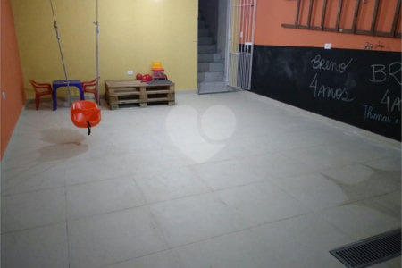 Sobrado à venda com 3 quartos, sendo 1 suíte, em Vila Laís, São Paulo, SP