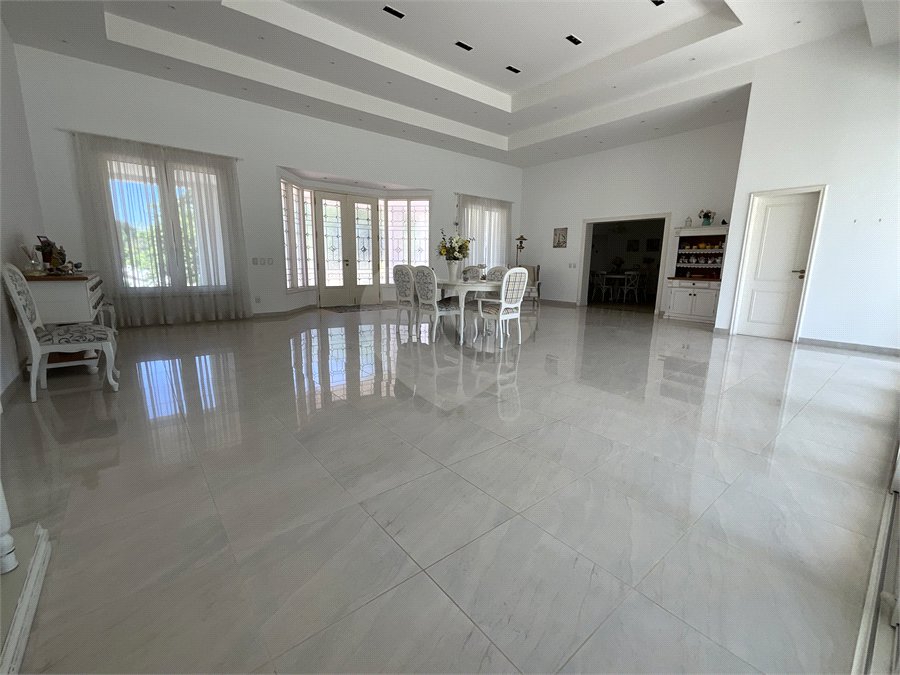 Casa à venda com 6 quartos, sendo 5 suítes, no condomínio City Castelo, Itu - SP
