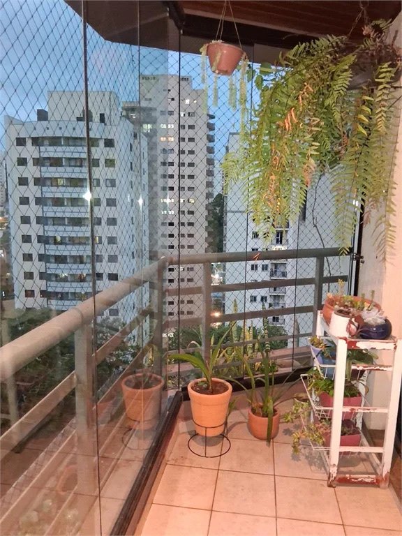 Apartamento à venda com 4 quartos, sendo 1 suíte,  em Vila Andrade, São Paulo, SP