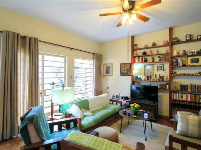 Casa Térrea à venda com 4 quartos em Campo Belo, São Paulo, SP