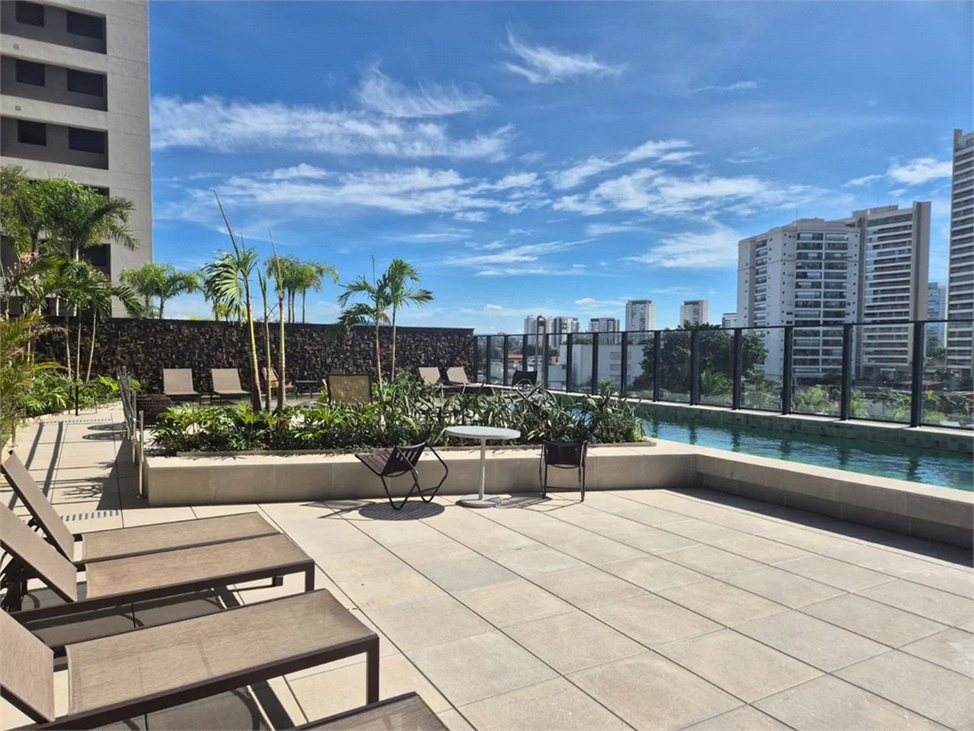 Apartamento à venda com 3 quartos, sendo 1 suíte, em Vila Anastácio, São Paulo, SP