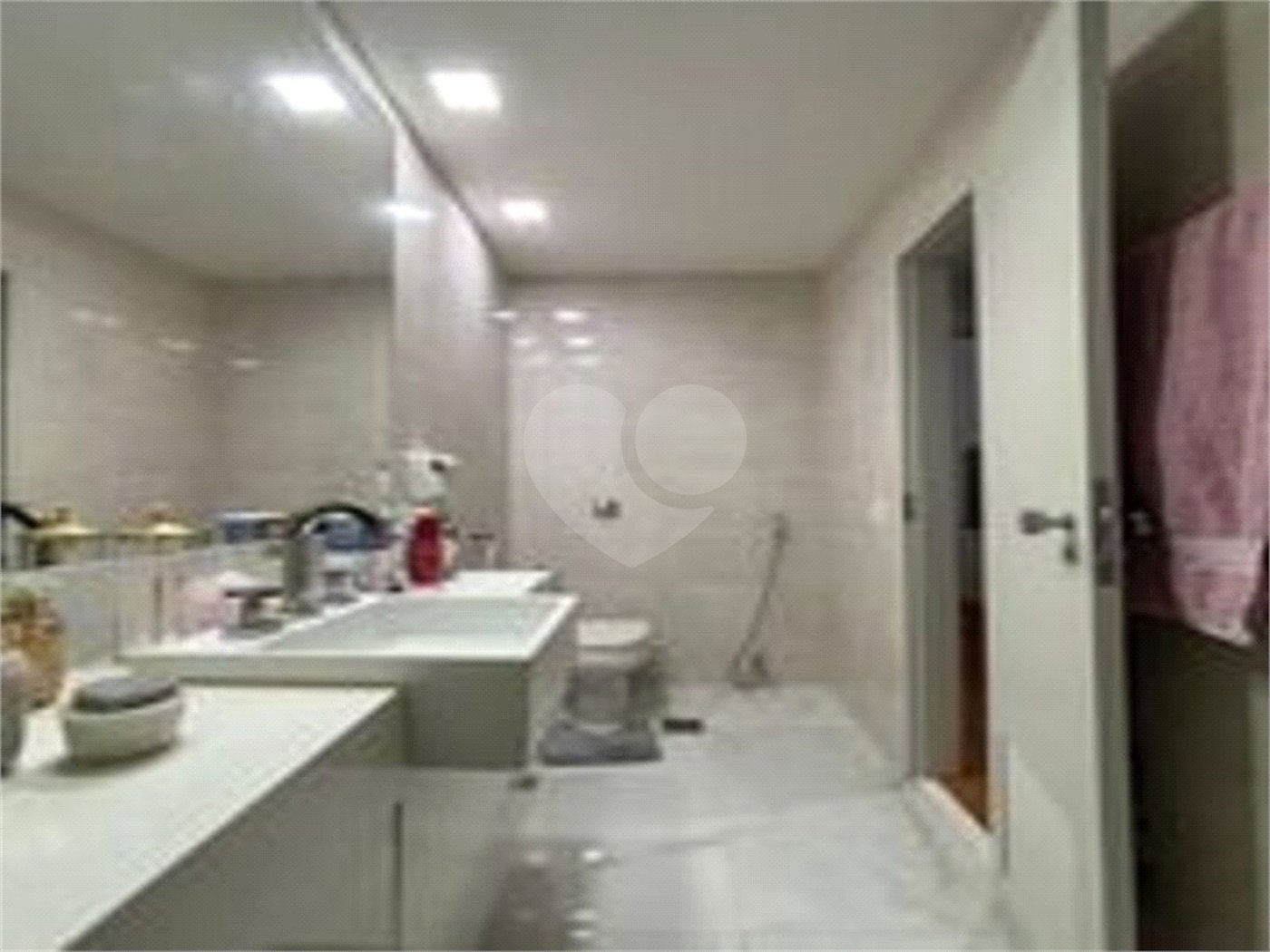 Apartamento à venda com 3 quartos, sendo 1 suíte, em Lagoa, Rio de Janeiro, RJ