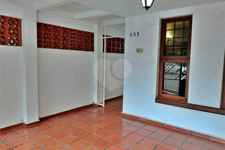Sobrado à venda com 3 quartos, sendo 1 suíte,  em Parque Colonial, São Paulo, SP