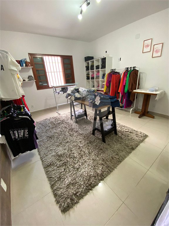Sobrado à venda com 5 quartos em Jardim São Pedro, Mogi das Cruzes, SP