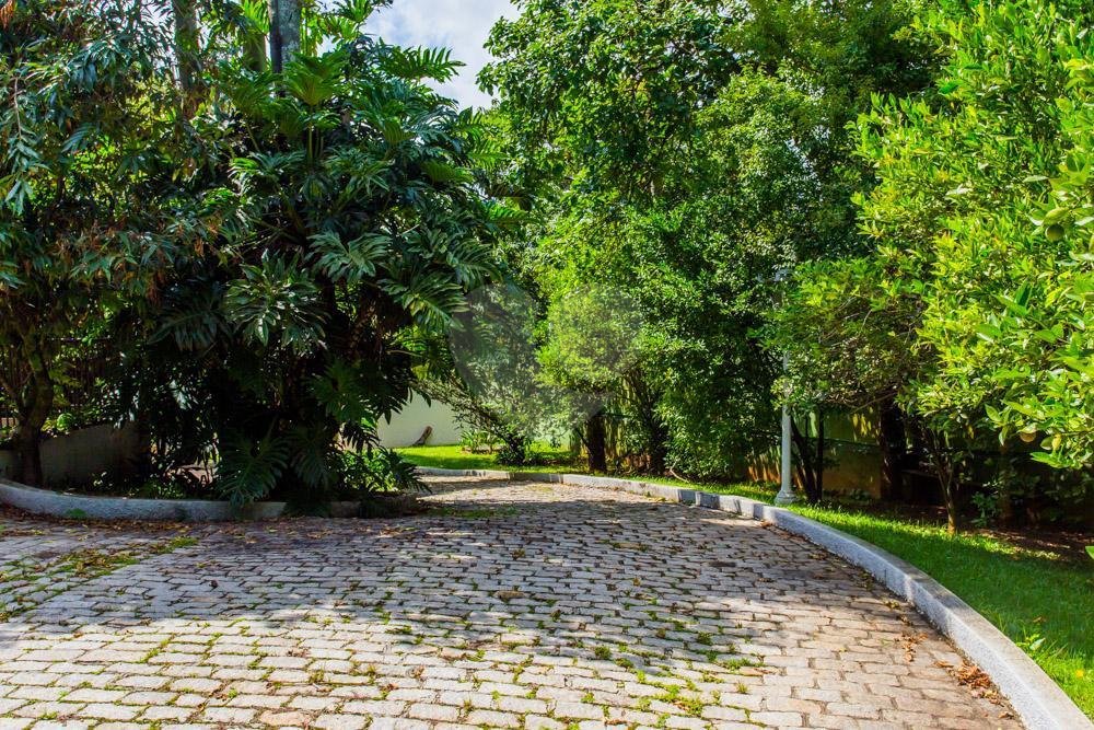 Casa para alugar com 4 suítes no condomínio Chácara Flora, São Paulo - SP