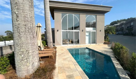Casa à venda com 3 suítes no condomínio Quinta das Parreiras, Valinhos - SP