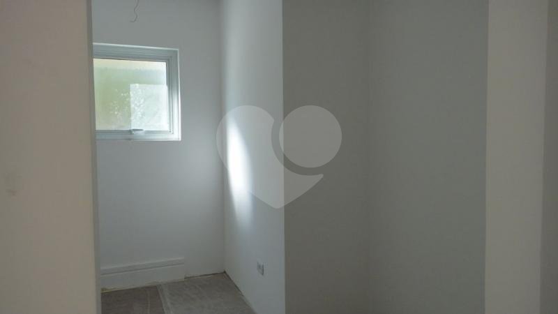 Casa à venda com 3 suítes no condomínio Villa Castanheira, São Paulo - SP