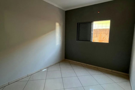Casa à venda com 4 quartos, sendo 1 suíte,  em Jardim Maristela, Três Lagoas, MS