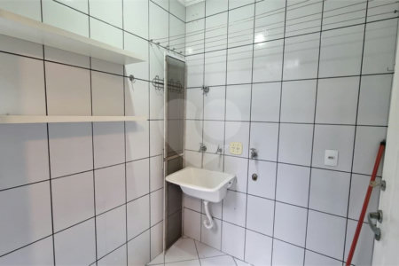 Casa à venda com 3 quartos, sendo 1 suíte,  no condomínio Residencial Villagio, São Paulo - SP