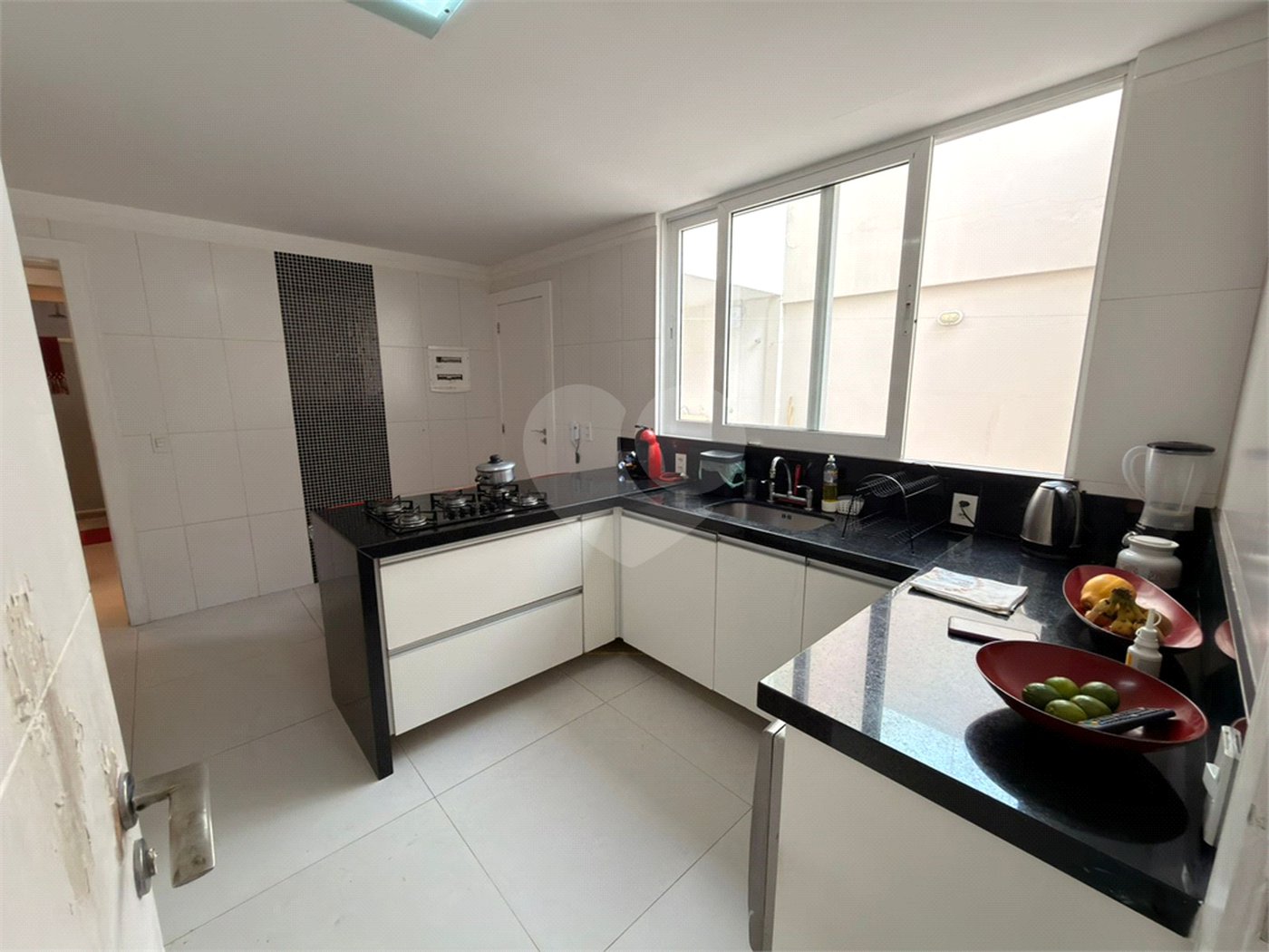 Casa à venda com 4 suítes em Portinho, Cabo Frio, RJ