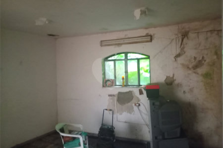 Casa Térrea à venda com 4 quartos em Vila Pita, São Paulo, SP