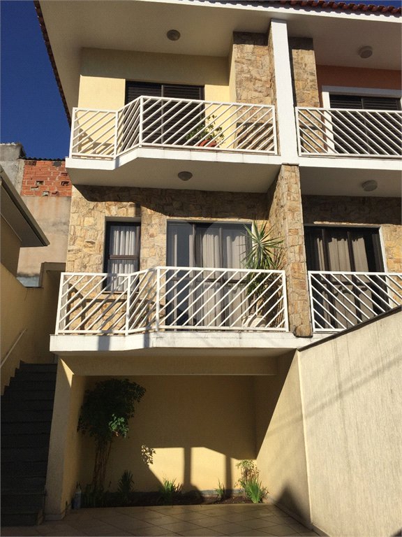 Casa à venda com 3 quartos, sendo 1 suíte,  em Vila Gustavo, São Paulo, SP
