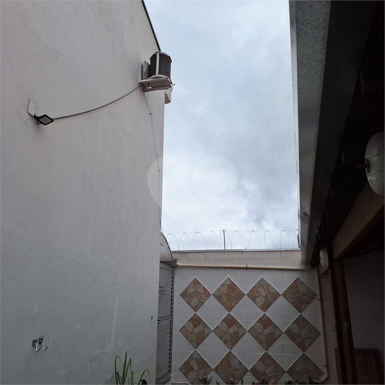 Casa à venda com 2 quartos no condomínio Residencial Cristal Lll, Mogi das Cruzes - SP