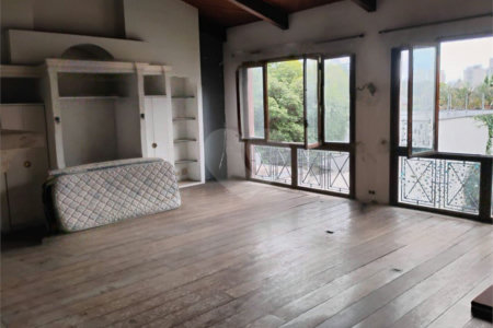 Casa à venda com 7 quartos, sendo 2 suítes,  em Brooklin Paulista, São Paulo, SP