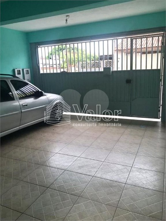 Sobrado para venda.