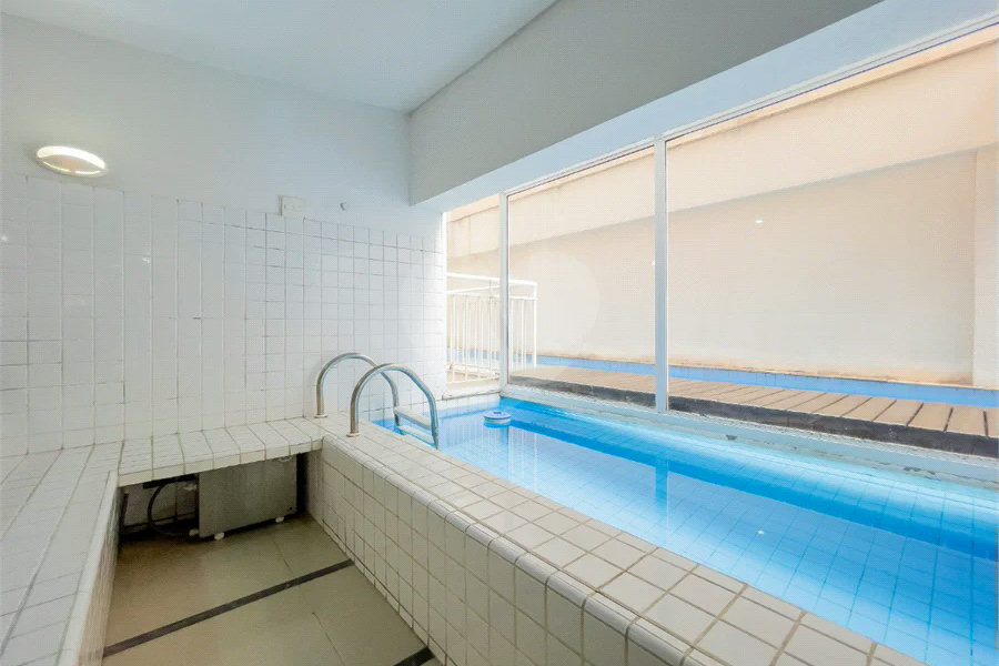 **Apartamento reformado em Higienópolis | 75 m² | 2 dormitórios | 2 banheiros | 1 vaga**