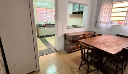 Sobrado à venda com 4 quartos, sendo 2 suítes,  em Jaguaré, São Paulo, SP