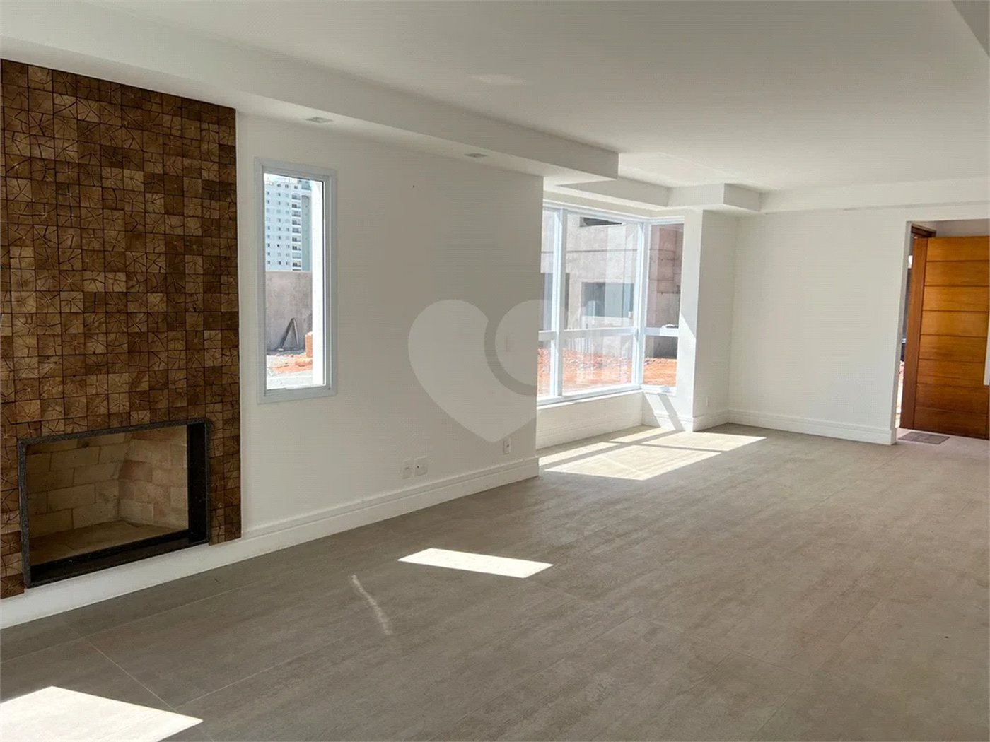 Residencial Tremembe Casa Linda - 255 mts - 04 dormit sendo 02 suites , 5 wcs - 04 vagas