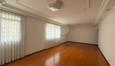 Apartamento à venda com 3 quartos, sendo 1 suíte,  em Cidade Alta, Piracicaba, SP