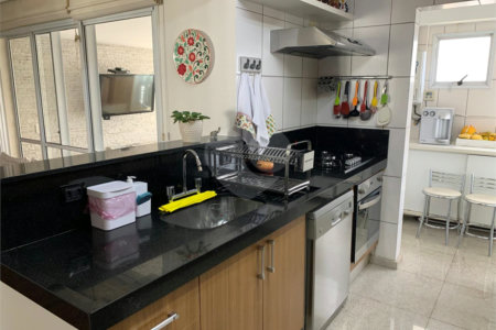 Apartamento à venda na Chácara Santo Antônio, 4 quartos