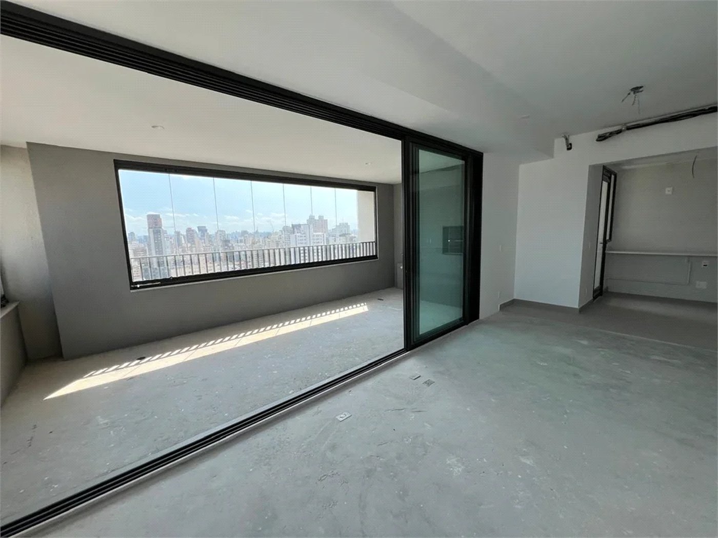 Apartamento à venda com 3 suítes em Pinheiros, São Paulo, SP