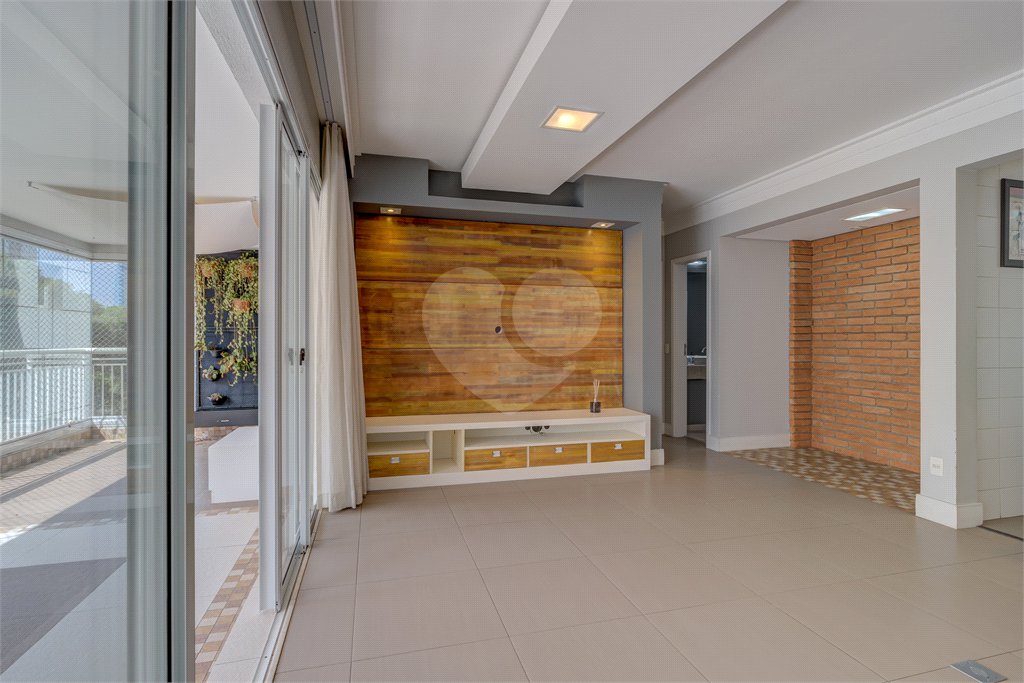 Apartamento à venda com 4 quartos, sendo 3 suítes, em Alto da Boa Vista, São Paulo, SP