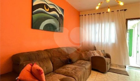 Sobrado à venda com 3 quartos, sendo 1 suíte,  em Jardim Oriental, São Paulo, SP