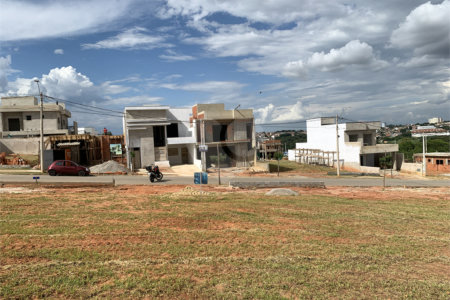 Terreno à venda no condomínio Condomíno Helena Maria, Sorocaba - SP