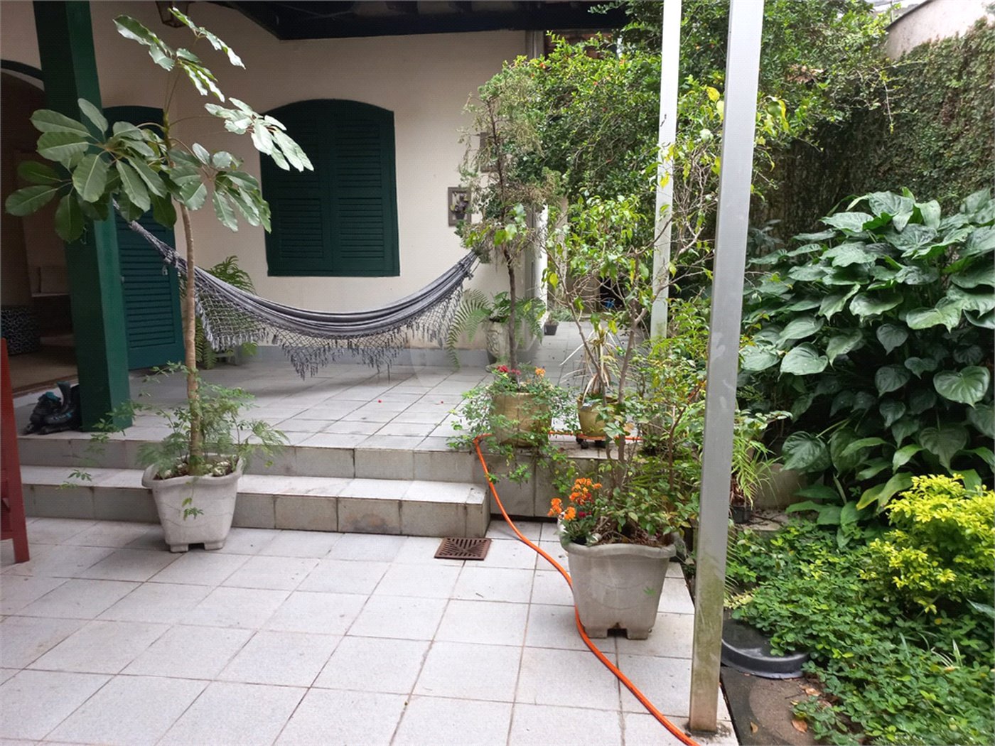 Sobrado à venda ou para alugar com 4 suítes em Butantã, São Paulo, SP