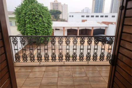 Sobrado à venda ou para alugar com 4 quartos, sendo 2 suítes, no Centro, Araraquara, SP