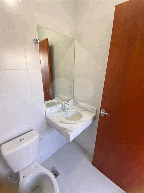 Casa à venda com 3 suítes no condomínio Santa Isabel I, Louveira - SP