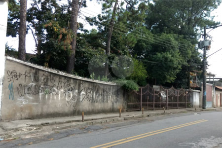 Terreno à venda em Vila Carmosina, São Paulo, SP